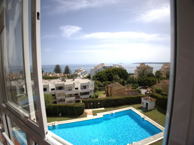 3 Bedrooms Apartment in Estepona