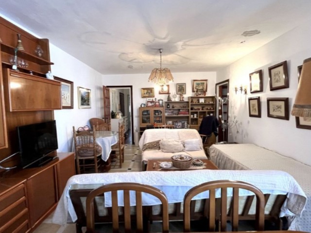 3 Bedrooms Apartment in Estepona