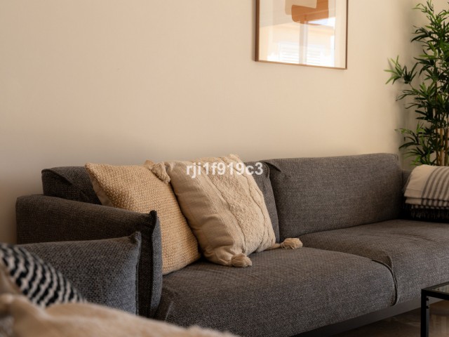 3 Bedrooms Apartment in Elviria