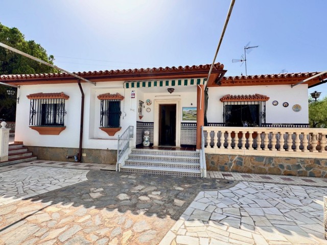 6 Soveroms Villa i Alhaurín de la Torre