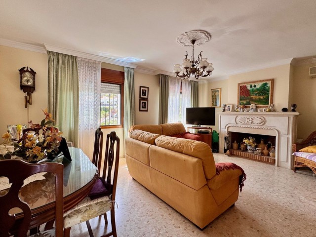 6 Soveroms Villa i Alhaurín de la Torre