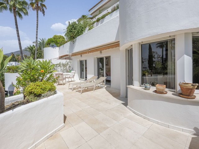 2 Bedrooms Apartment in The Golden Mile