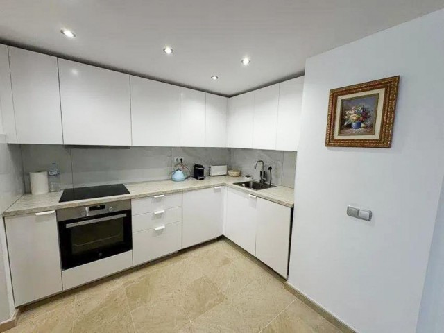 2 Bedrooms Apartment in Benahavís