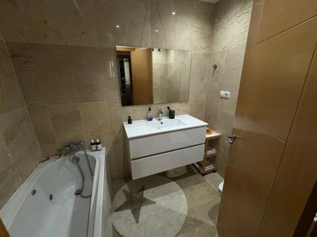 2 Bedrooms Apartment in Benahavís