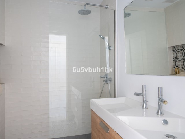 5 Makuuhuoneen Rivitalo Fuengirola