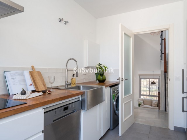 Maison mitoyenne avec 5 Chambres  à Fuengirola