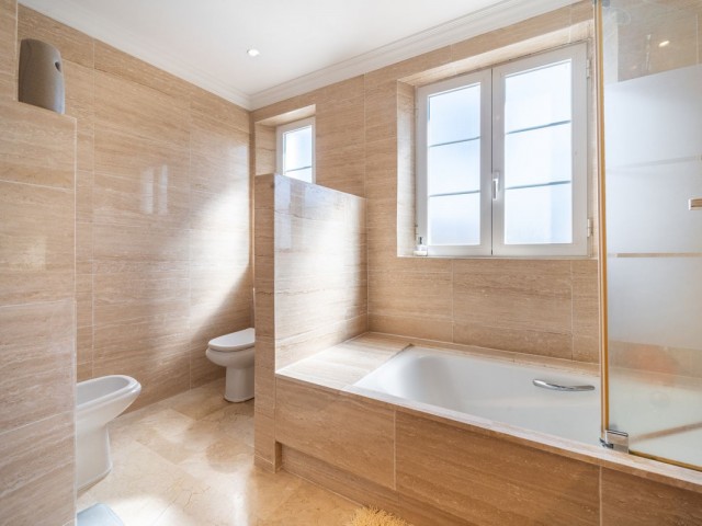 3 Makuuhuoneen Huvila Elviria