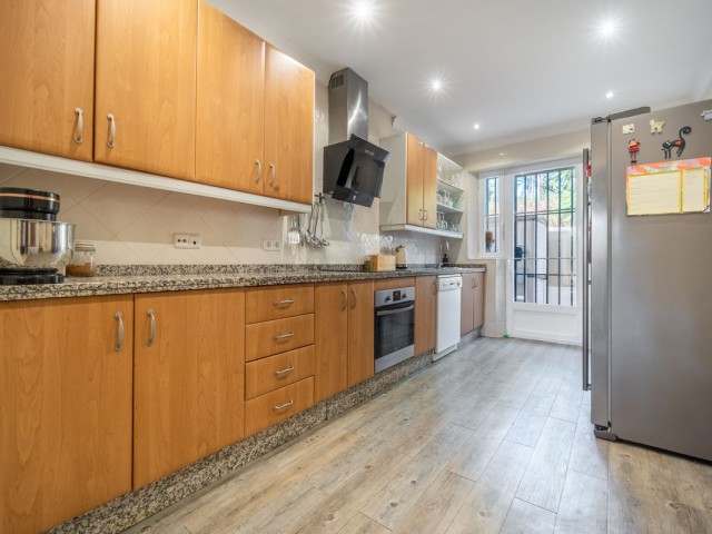 3 Bedrooms Villa in Elviria