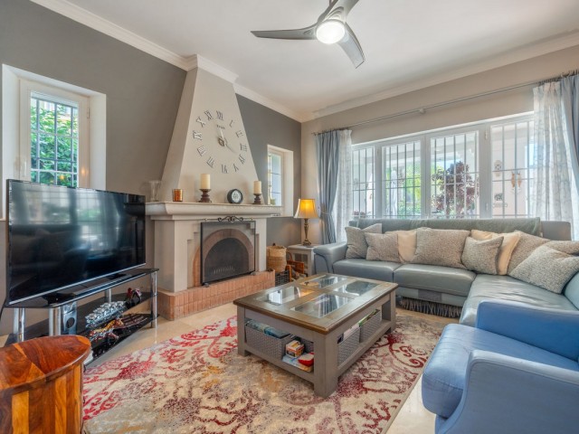 3 Schlafzimmer Villa in Elviria