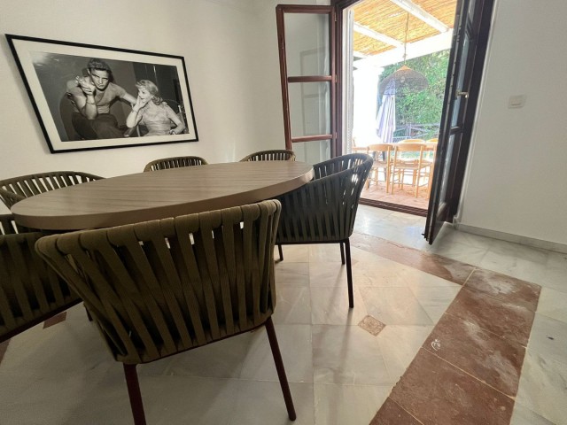 5 Bedrooms Villa in Guadalmina Alta