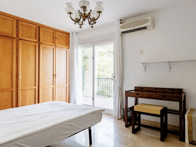 5 Soveroms Villa i Valtocado