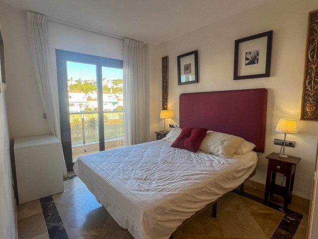 2 Bedrooms Apartment in La Duquesa