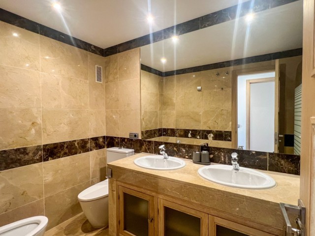 2 Bedrooms Apartment in La Duquesa