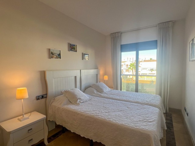 2 Bedrooms Apartment in La Duquesa