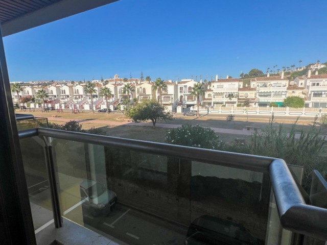 2 Bedrooms Apartment in La Duquesa