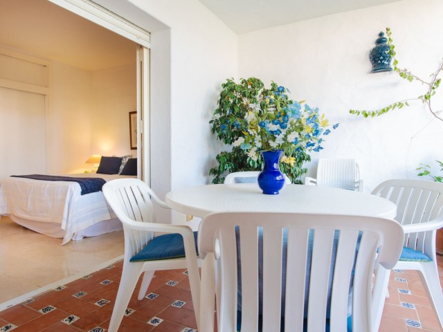 2 Bedrooms Apartment in San Pedro de Alcántara