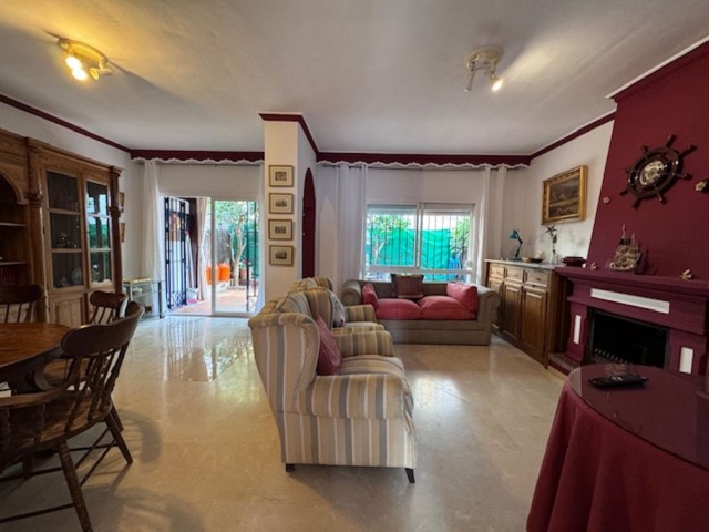 5 Bedrooms Townhouse in San Pedro de Alcántara