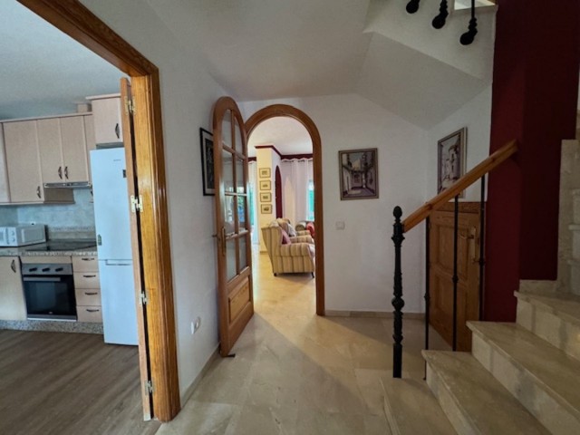 5 Makuuhuoneen Rivitalo San Pedro de Alcántara