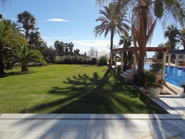 5 Slaapkamer Villa in Estepona