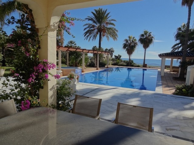 5 Slaapkamer Villa in Estepona