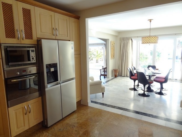 5 Slaapkamer Villa in Estepona