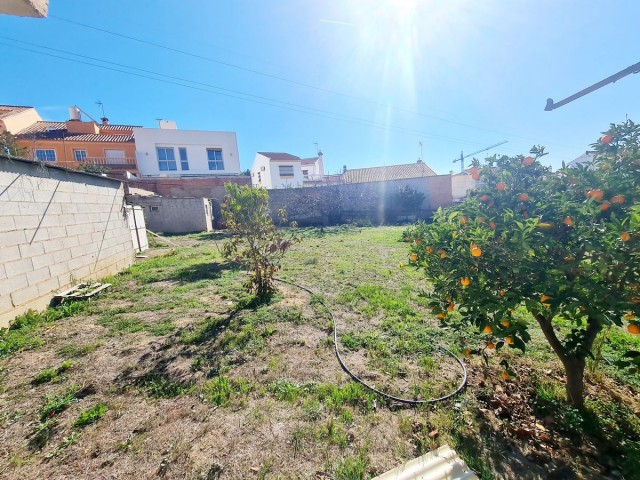  Plot in Fuengirola