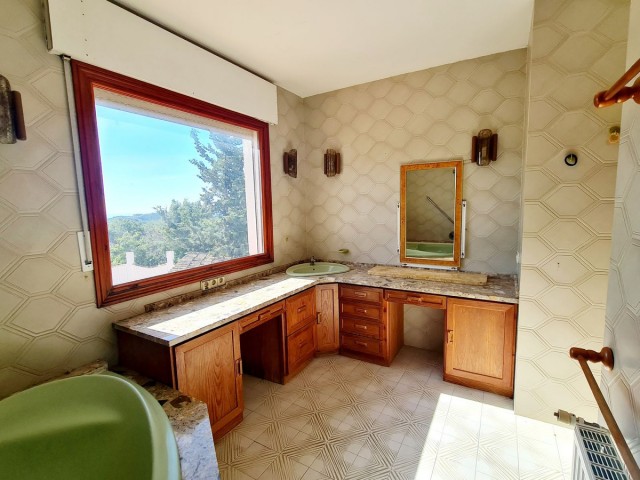 5 Slaapkamer Villa in Las Chapas