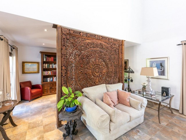 6 Bedrooms Villa in Mijas