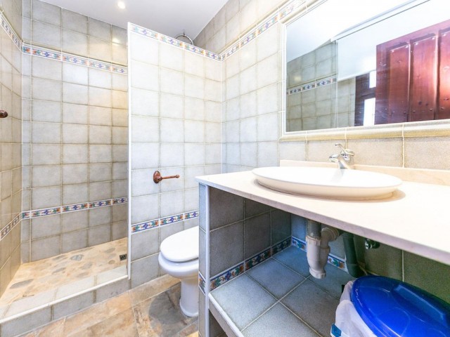 6 Bedrooms Villa in Mijas