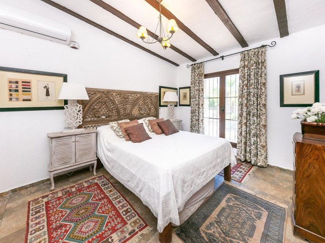 6 Bedrooms Villa in Mijas