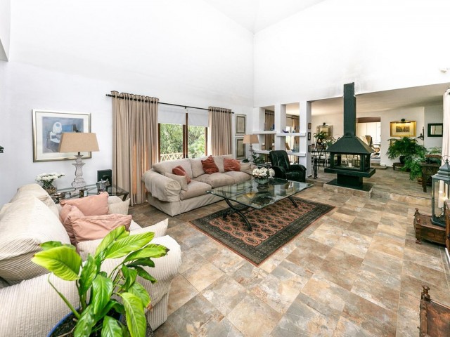 6 Bedrooms Villa in Mijas