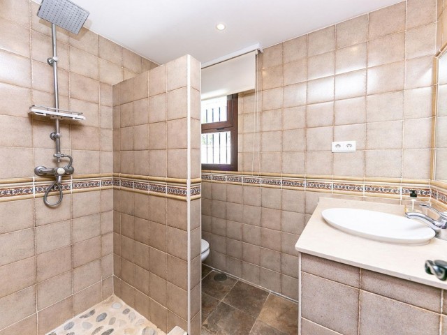 6 Bedrooms Villa in Mijas