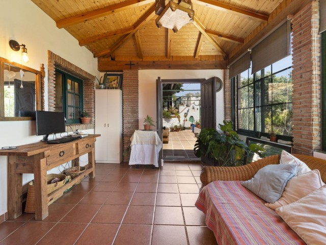 5 Bedrooms Villa in Mijas