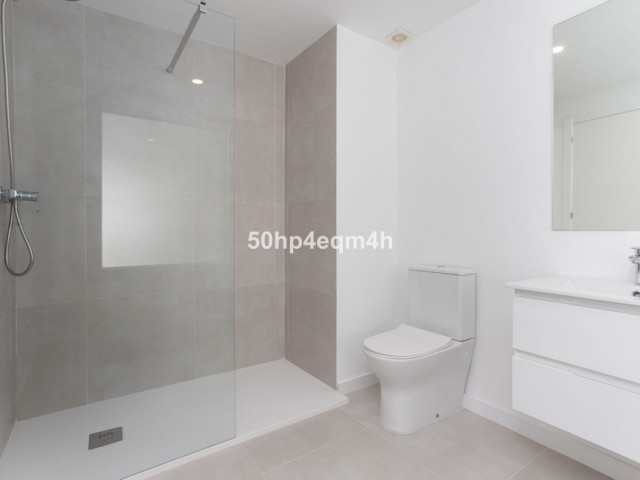 Appartement avec 4 Chambres  à Guadalmina Baja