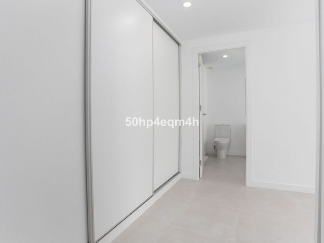 Appartement avec 4 Chambres  à Guadalmina Baja