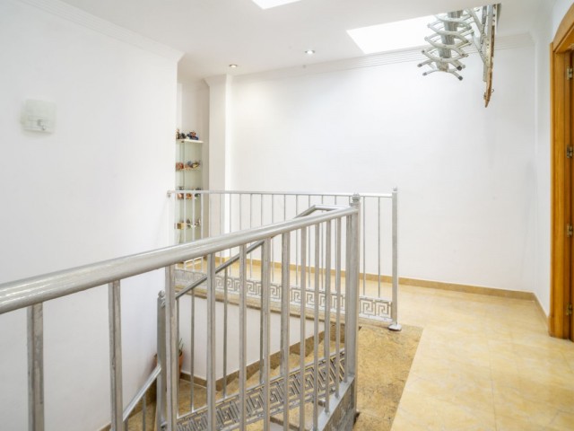 6 Soveroms Villa i Fuengirola