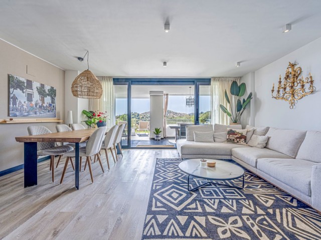 4 Bedrooms Apartment in Mijas