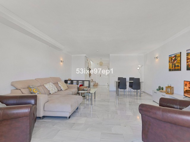 2 Makuuhuoneen Rivitalo Fuengirola