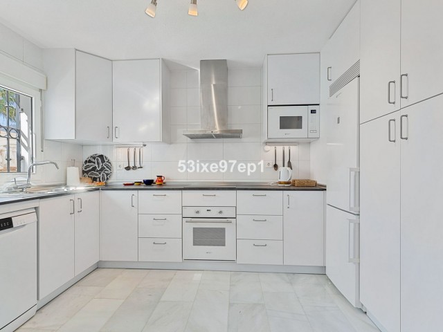 2 Makuuhuoneen Rivitalo Fuengirola