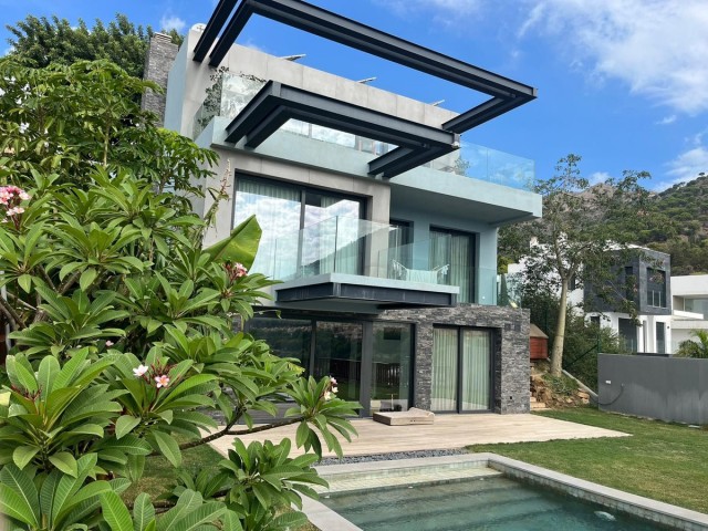 5 Bedrooms Villa in Mijas