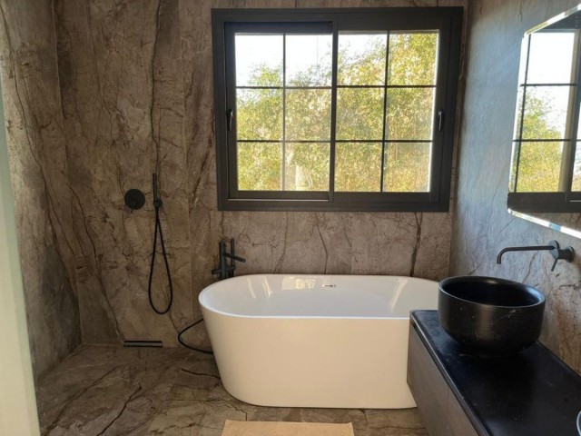 5 Bedrooms Villa in Mijas