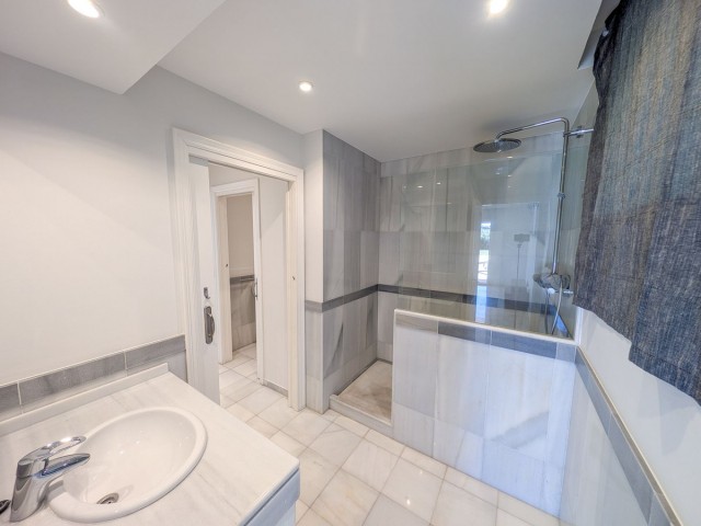 5 Sovrums Villa i Nueva Andalucía