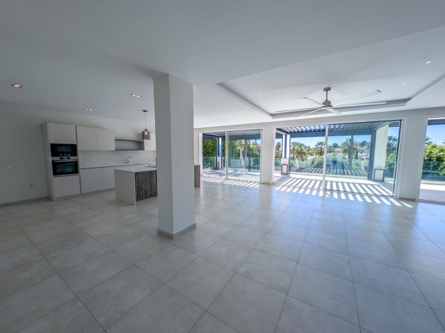 5 Sovrums Villa i Nueva Andalucía