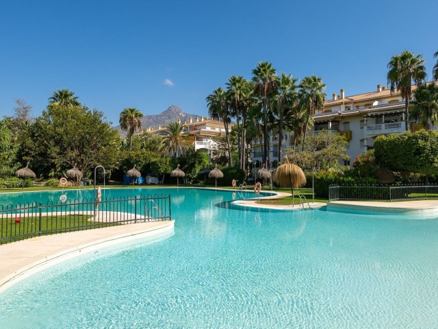 2 Bedrooms Apartment in Puerto Banús