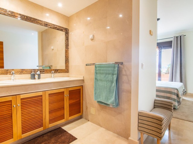 3 Bedrooms Townhouse in Estepona