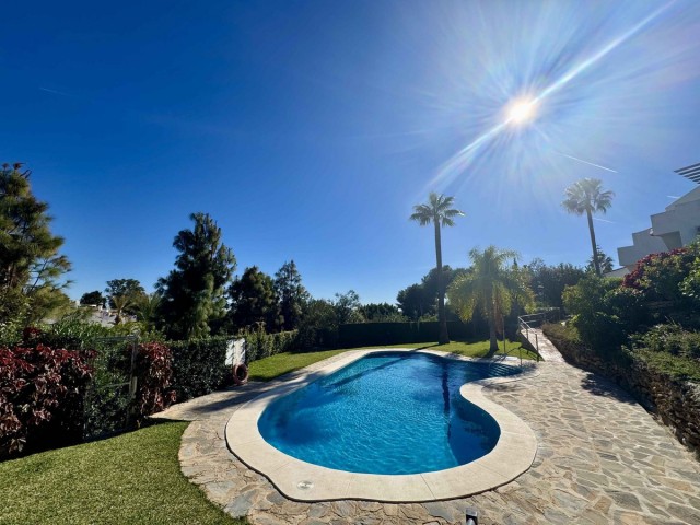 4 Bedrooms Townhouse in Calahonda