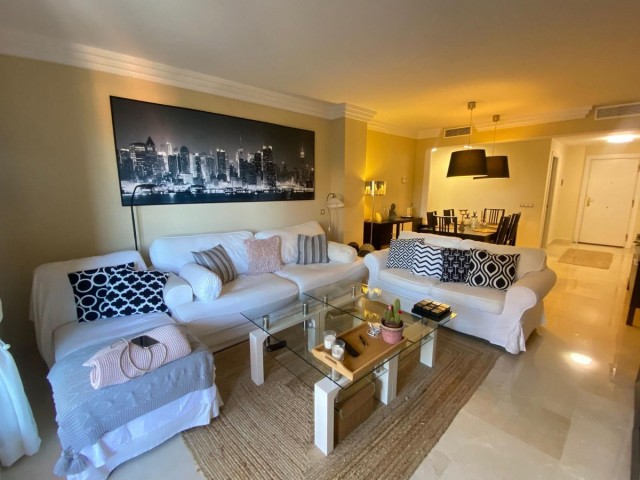 3 Bedrooms Apartment in Benahavís