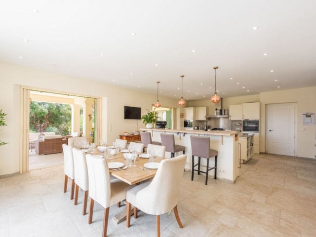7 Bedrooms Villa in Sotogrande Alto