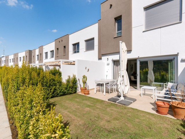 3 Soveroms Rekkehus i Estepona