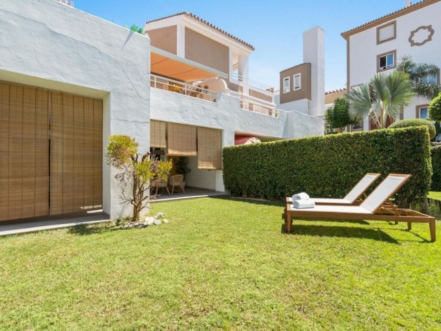 Apartment, El Paraiso, R5192116